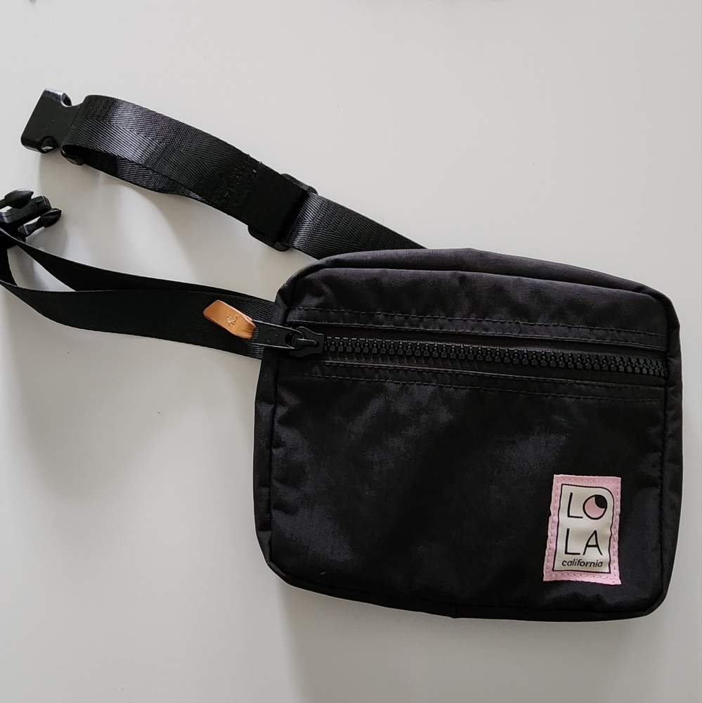 LOLA CA black belt bag